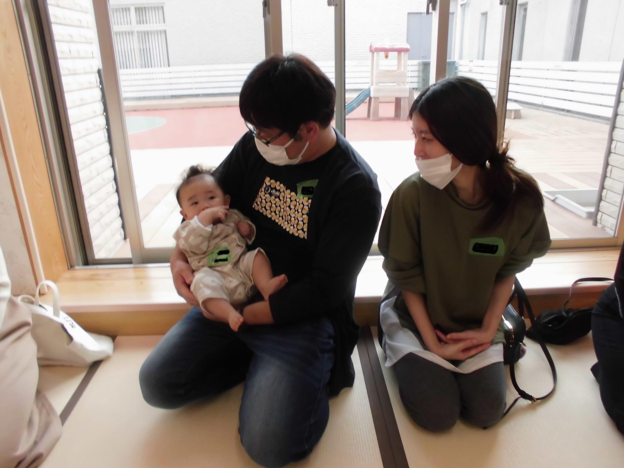 0才児サロンへ参加するパパママ教室参加者