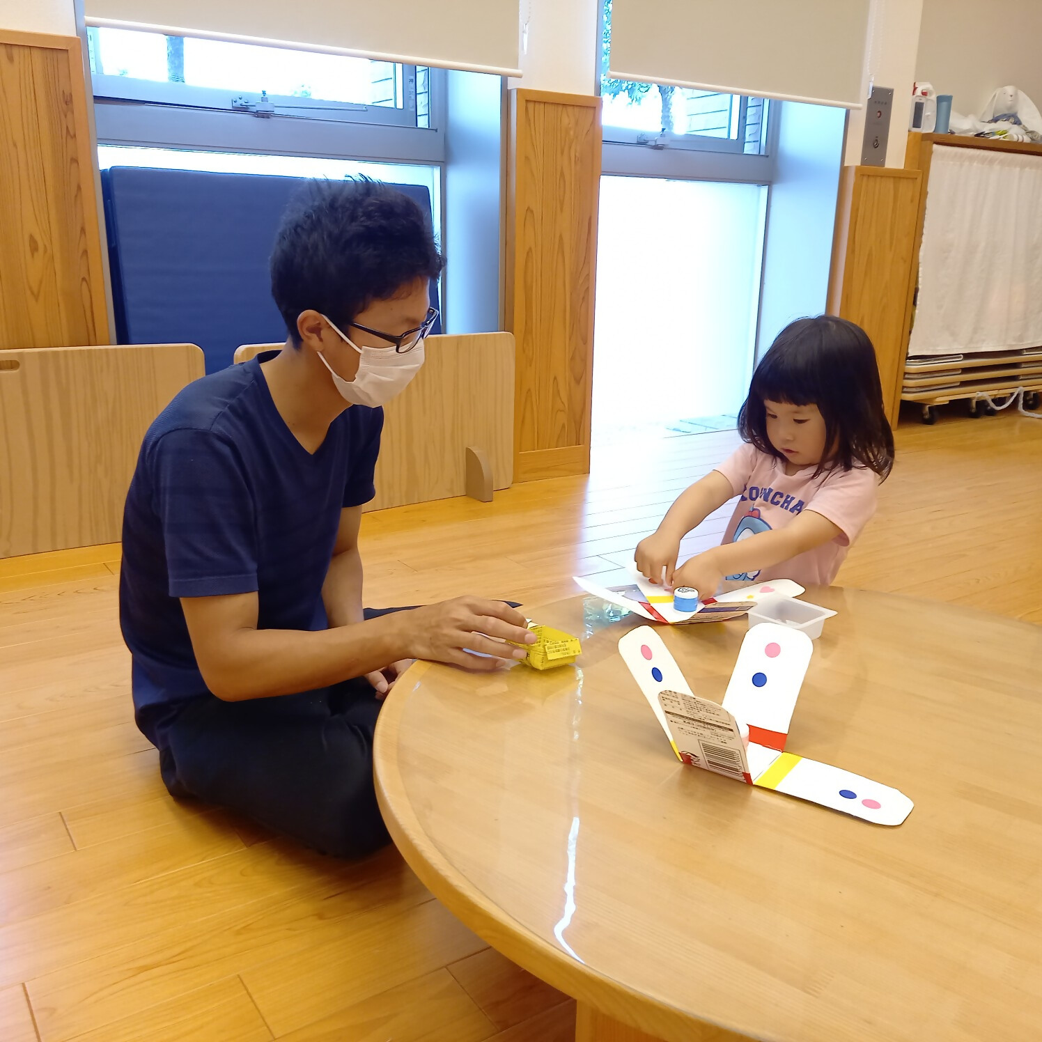 つくってあそぼう