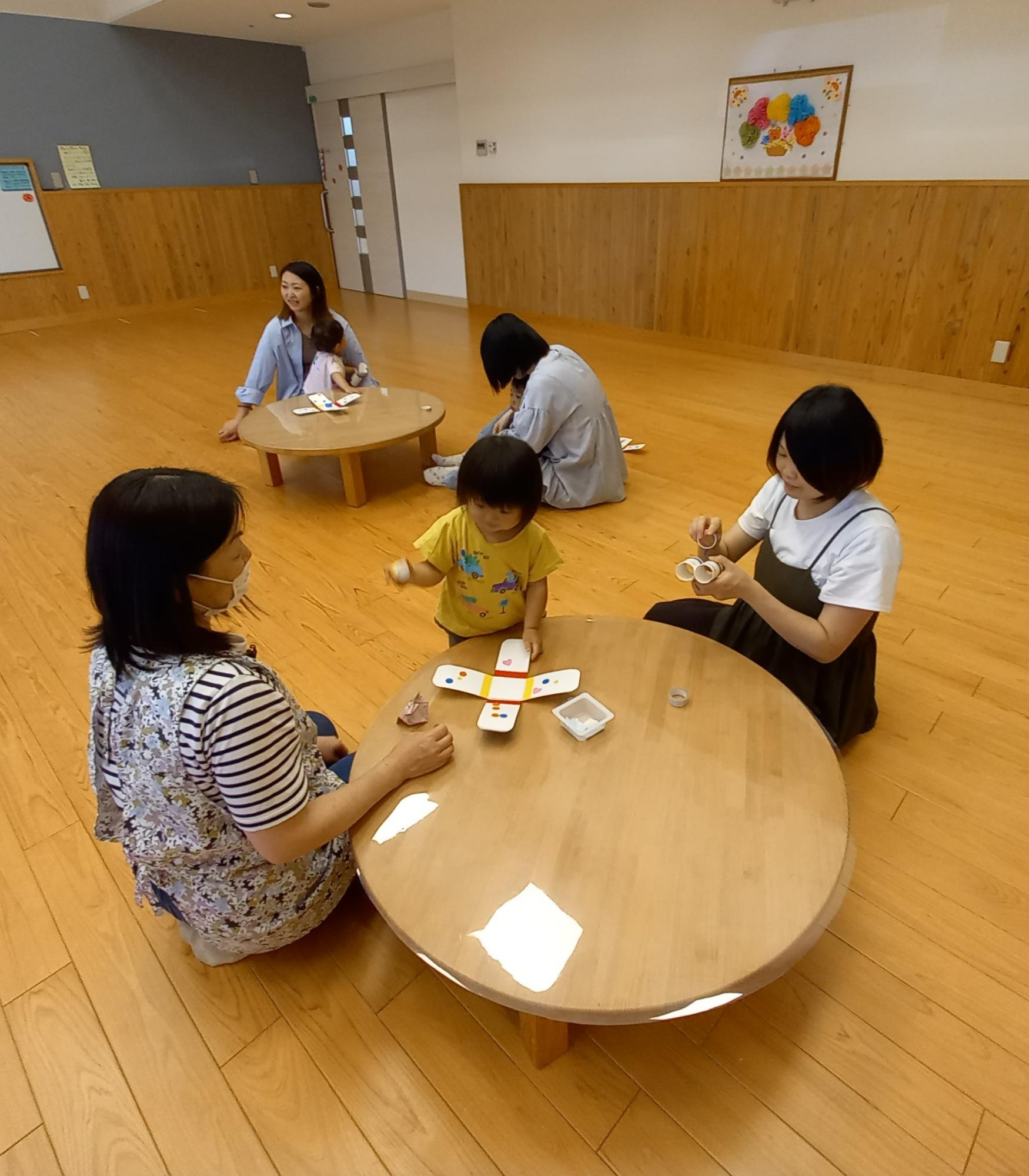つくってあそぼう
