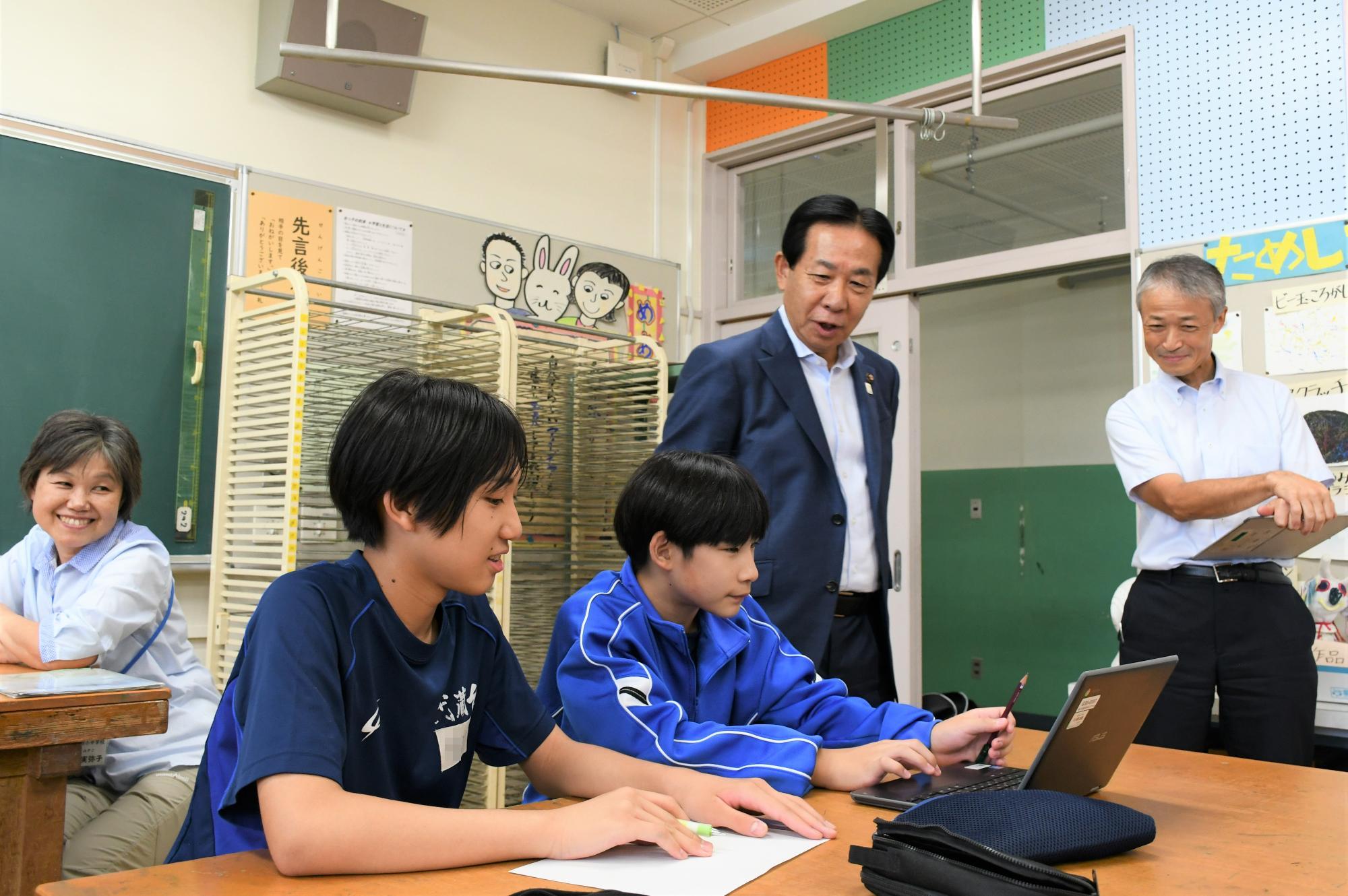 市長と話そう!ふれあいトーク(武蔵台小中学校)