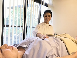 施術している様子