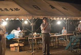 高萩小学校校庭で高萩地区夏祭りを開催する挨拶の写真