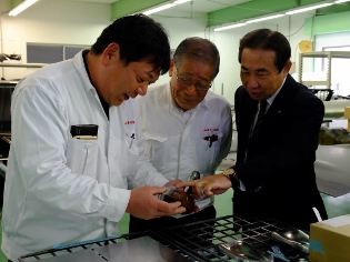 狭山車体工業市長企業見学の写真