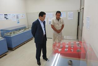 「古代高麗郡」展見学の様子の写真