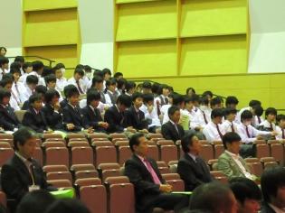 日高市小・中学校なかよし音楽会の写真1