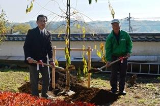 古民家植樹会の写真2