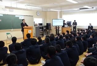 高萩中学校での「市長と話そう!ふれあいトーク」の写真