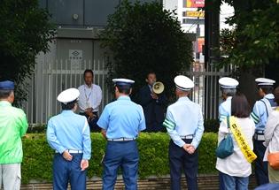 秋の全国交通安全運動の様子の写真1