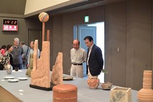 日高市美術家協会展の写真