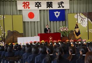 中学校卒業式の写真