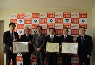 市内の飲食・食品販売関係者のかたがたの写真