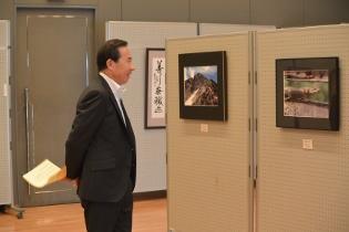 日高市美術家協会展の写真