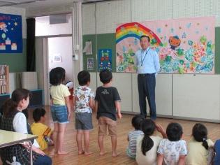 市長の給食当番の写真