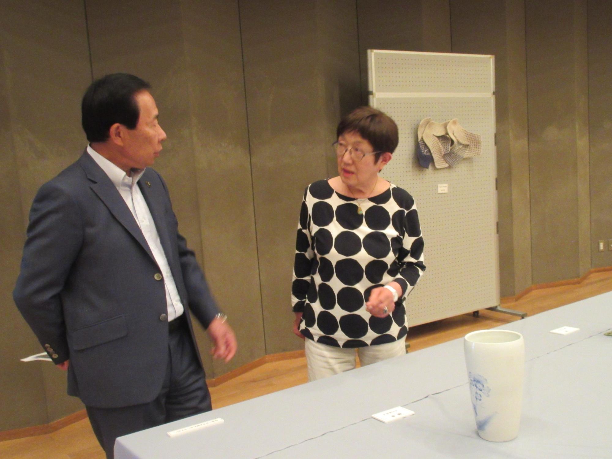 日高市美術家協会展1