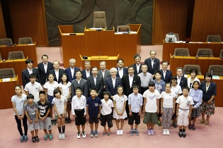 子ども議員の写真