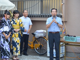 女影本村納涼盆踊り大会市長あいさつの写真