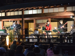 十三夜コンサートバンド演奏写真