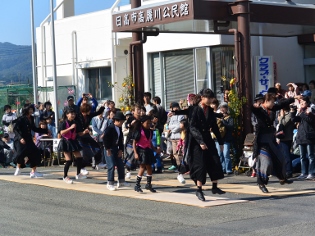 高麗川公民館文化祭オープニングダンスの写真
