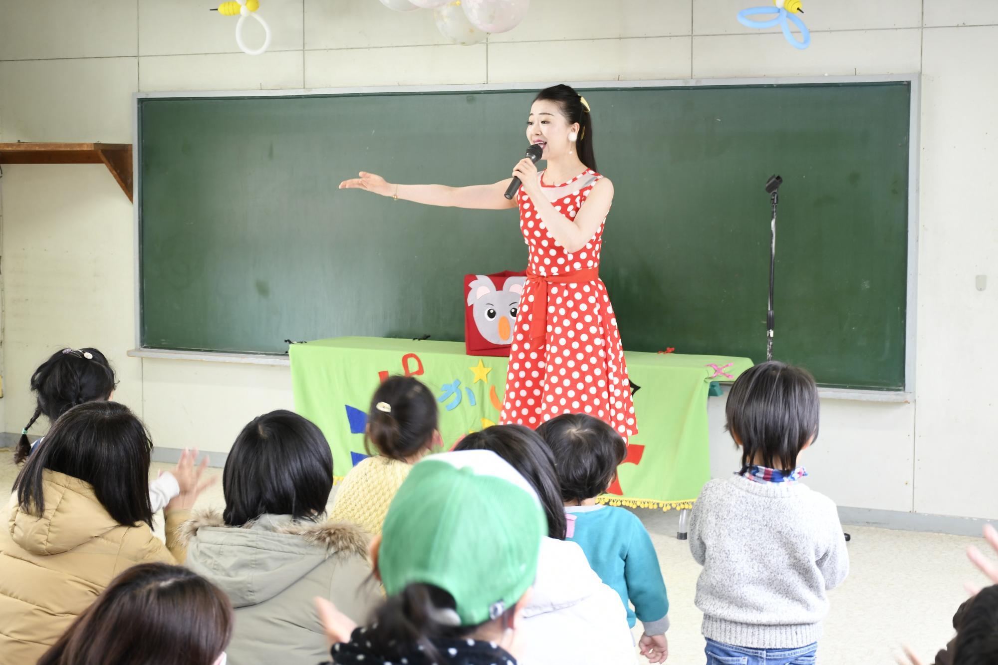 歌のお姉さん