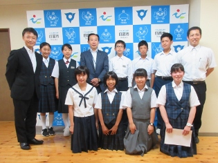 海外派遣生徒壮行会の写真
