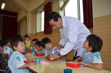 市長の給食当番の写真9