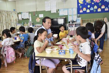 市長の給食当番の写真13