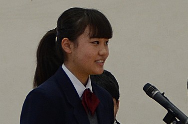 質問をしている生徒の写真