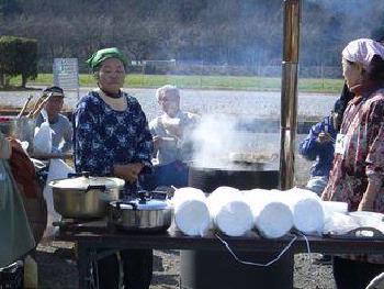 とん汁の鍋の写真