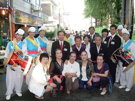 烏山市長にて記念写真の写真