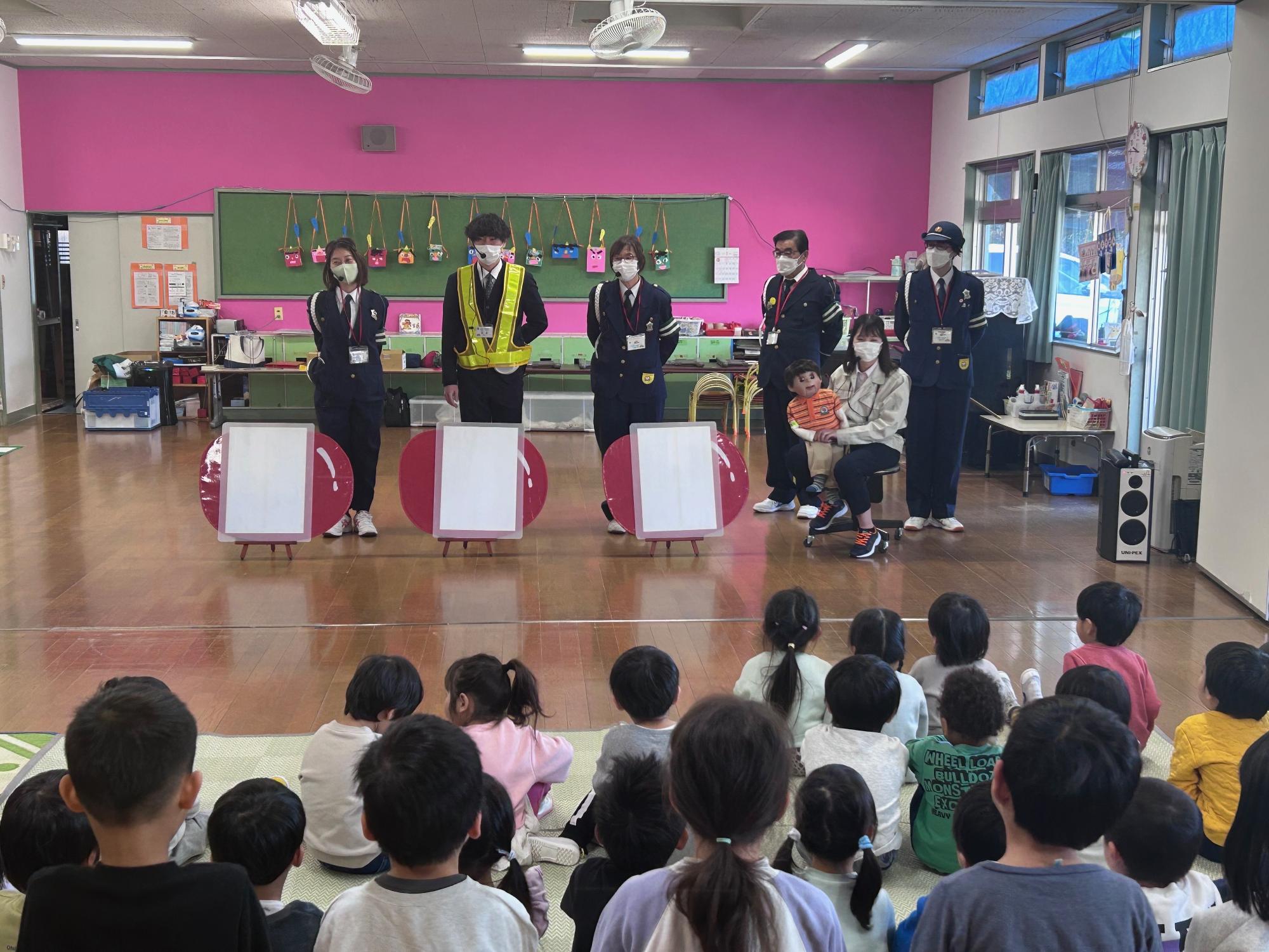交通安全教室日高太郎くん
