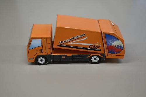 パッカー車のクラフトペーパー