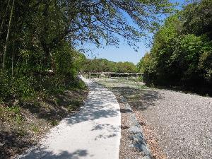 新井橋付近遊歩道