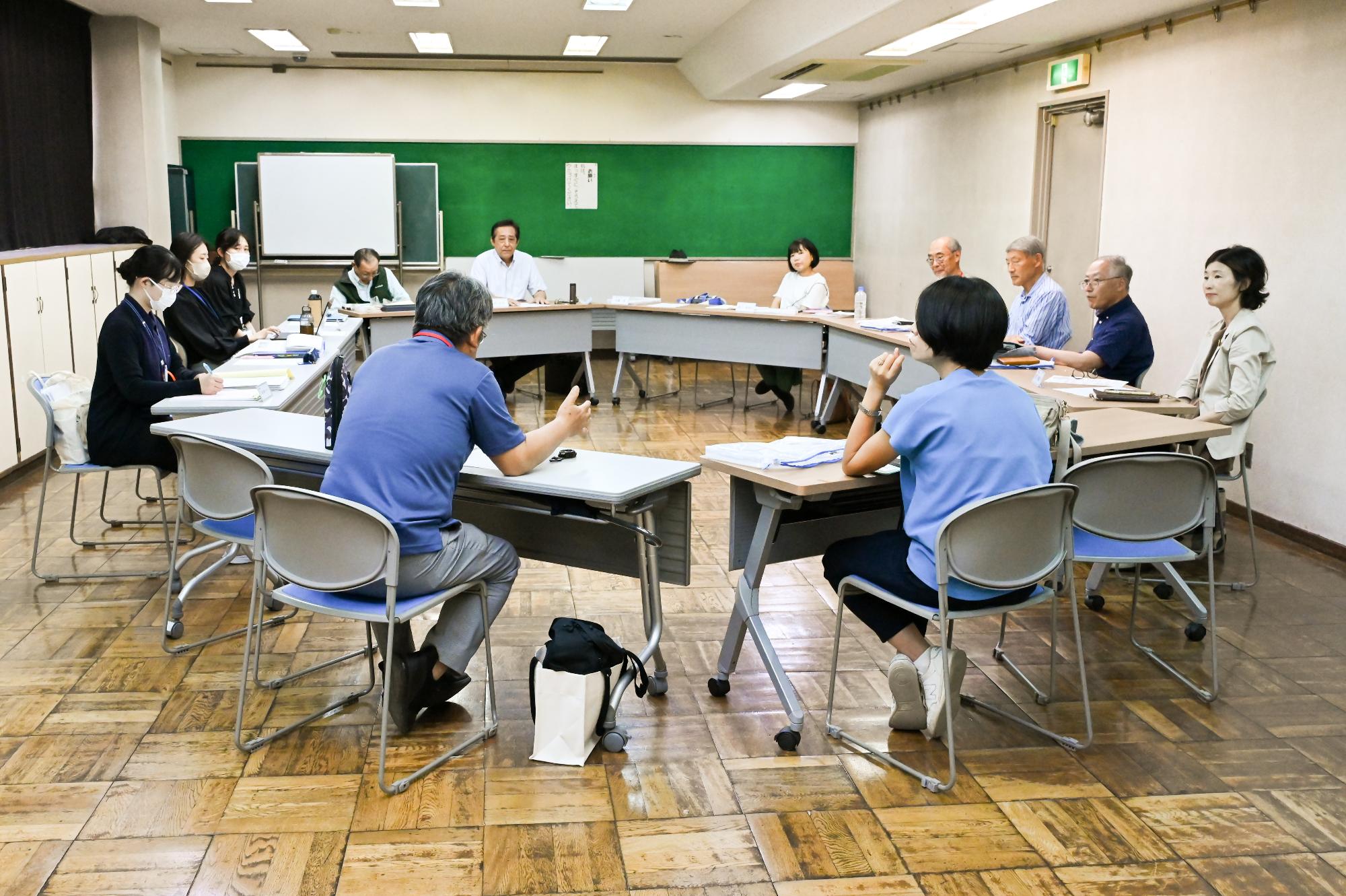 こま地域おたすけ隊定例会議の様子