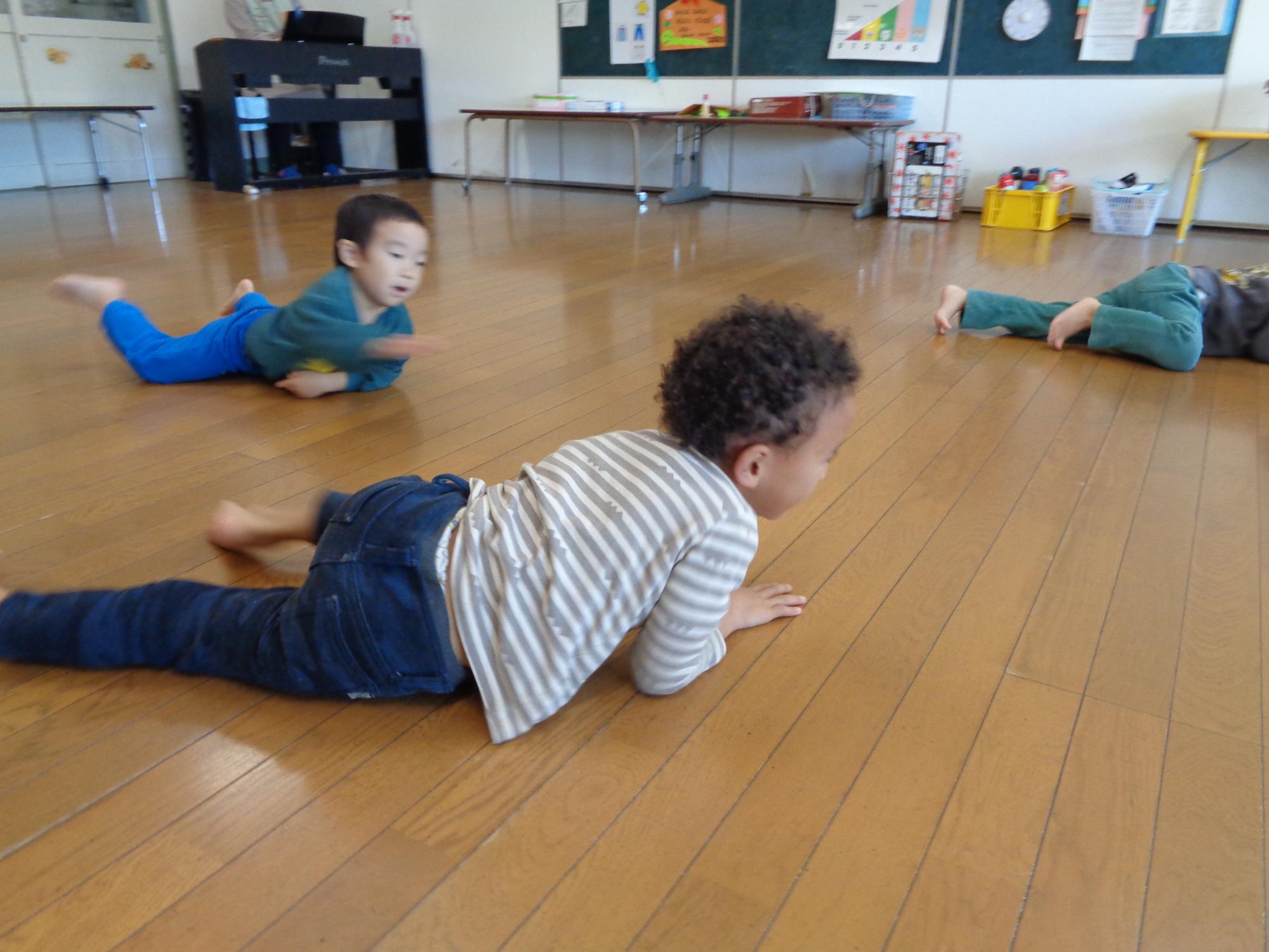 3歳児のリズム活動と1・2月の行事（高根保育所）