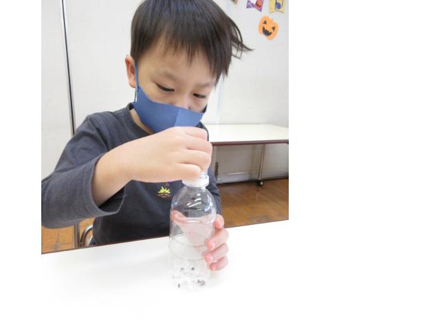 種を使って制作中