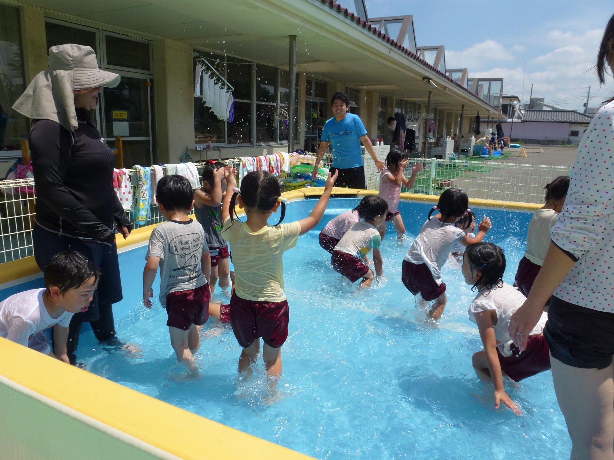 4歳児 プールびらき5