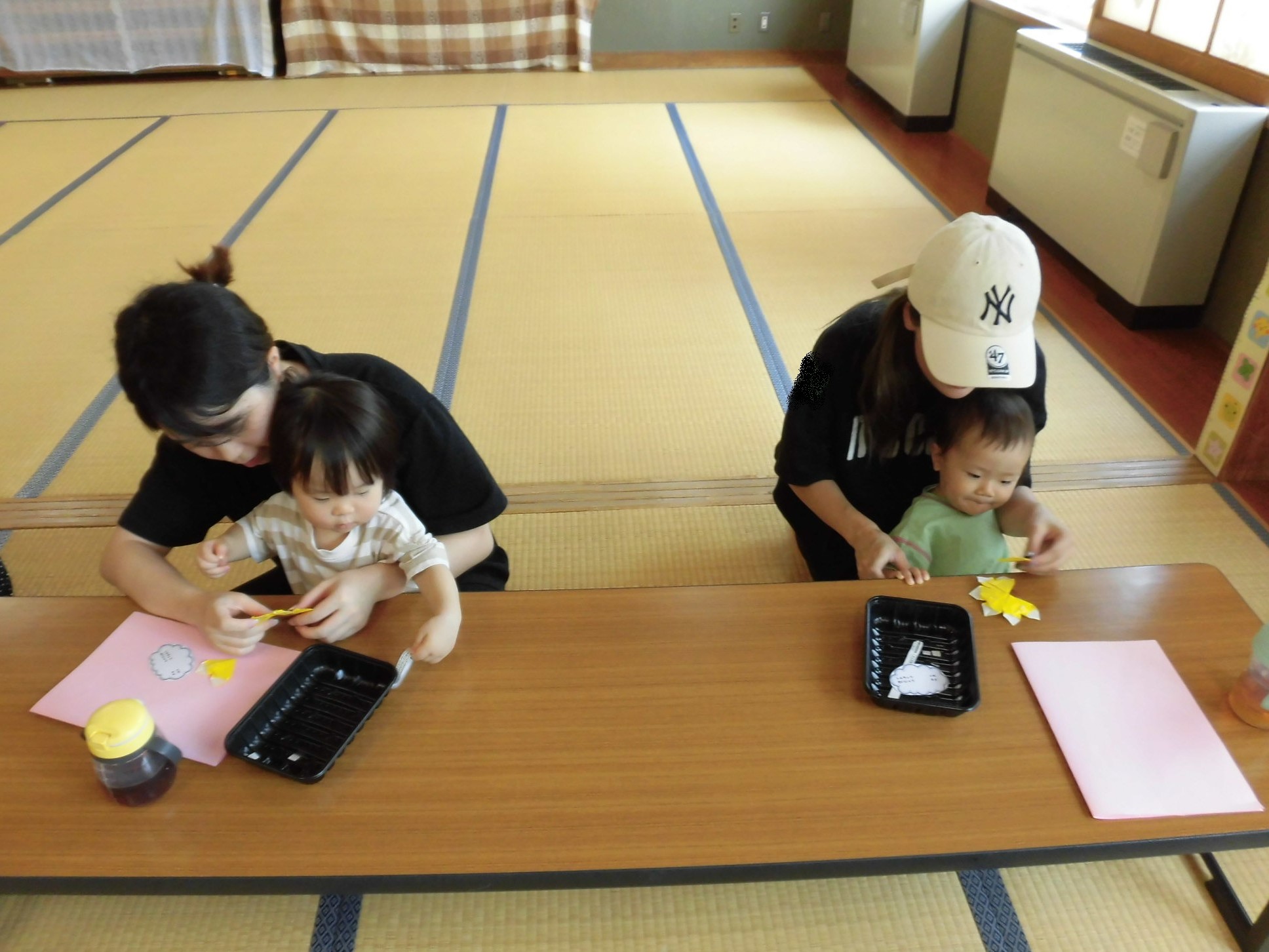 足型を使った夏のカード作り