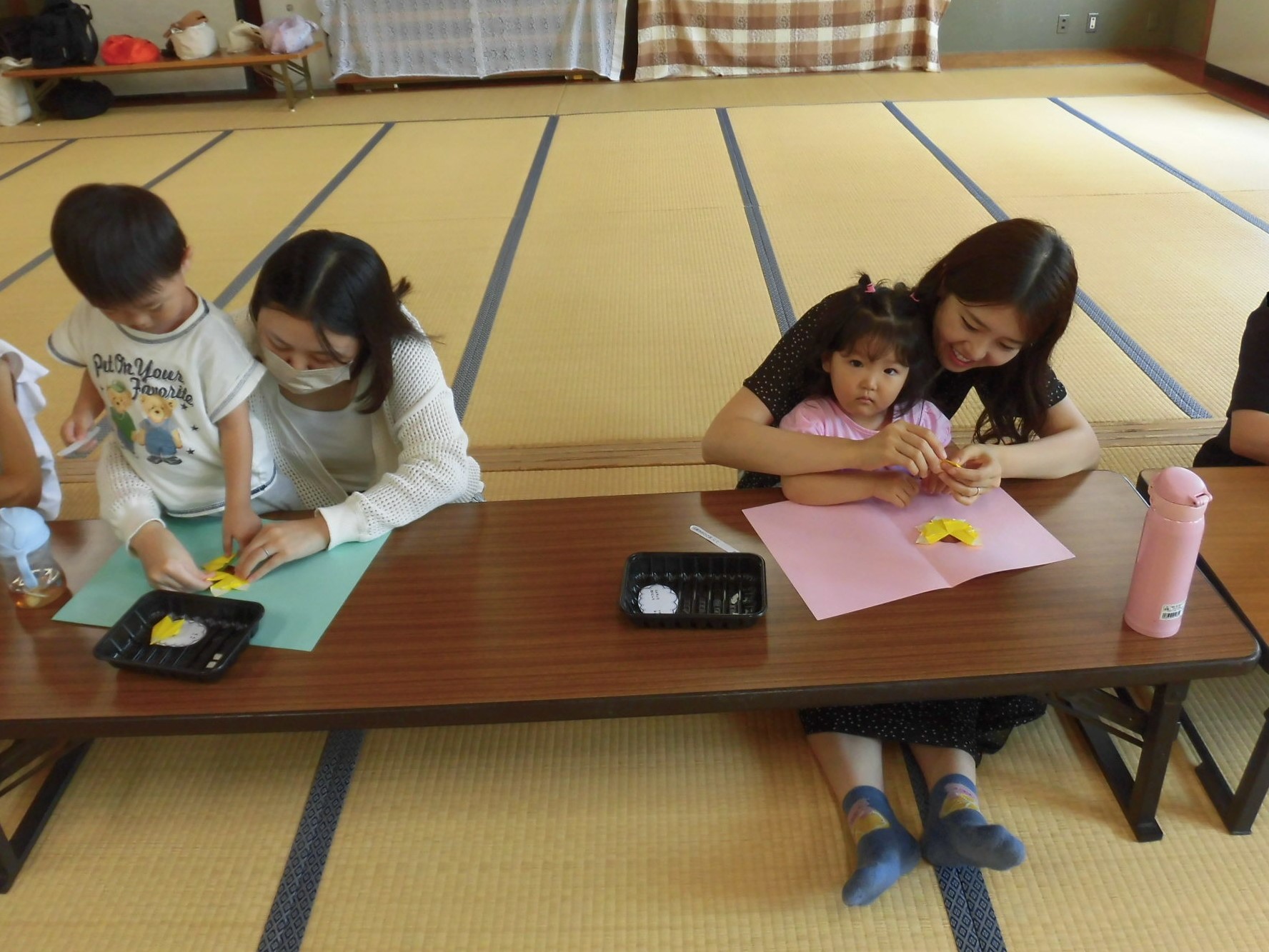 足型を使った夏のカード作り