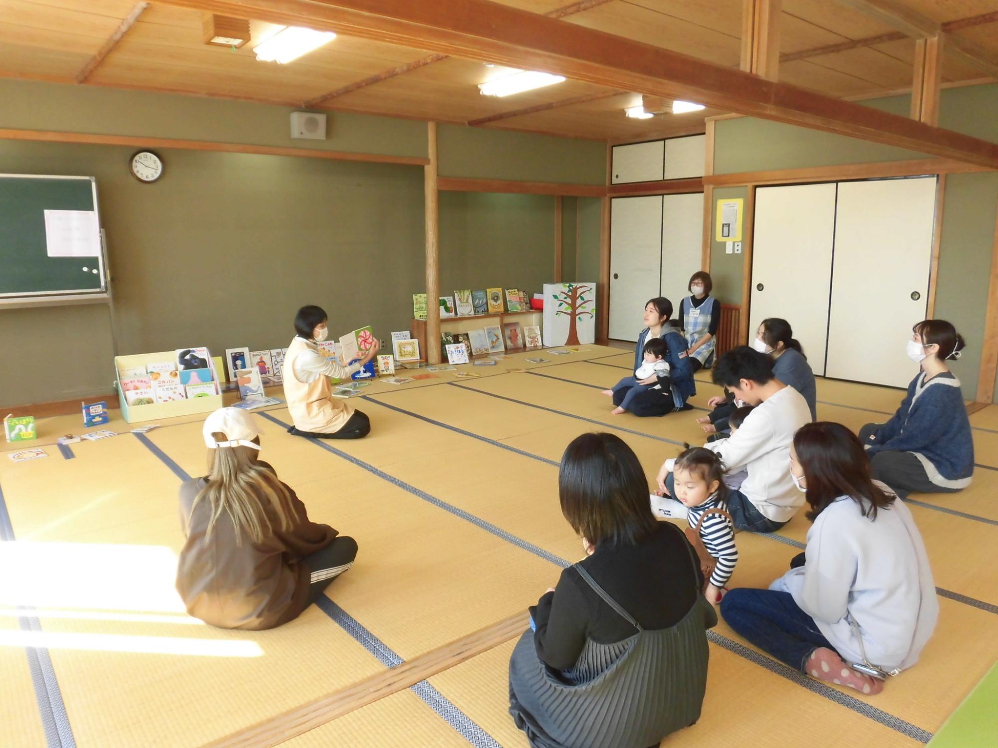 親子で楽しく絵本タイム
