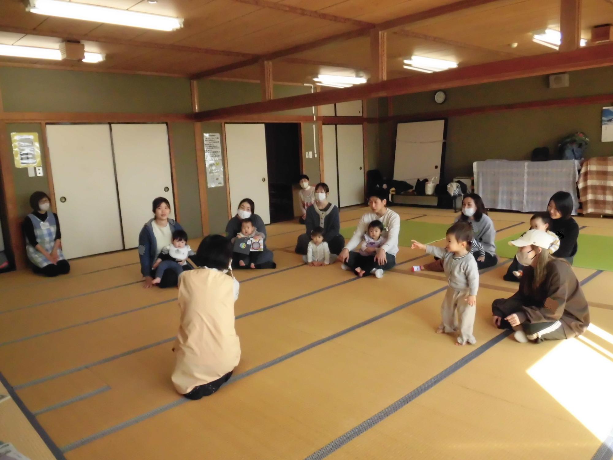 親子で楽しく絵本タイム