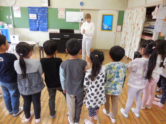 I canを身振りで覚えている写真
