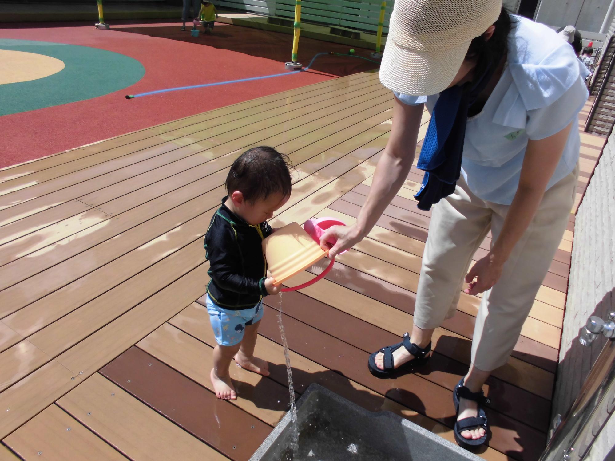 今日で最後バケツのお水をじゃ