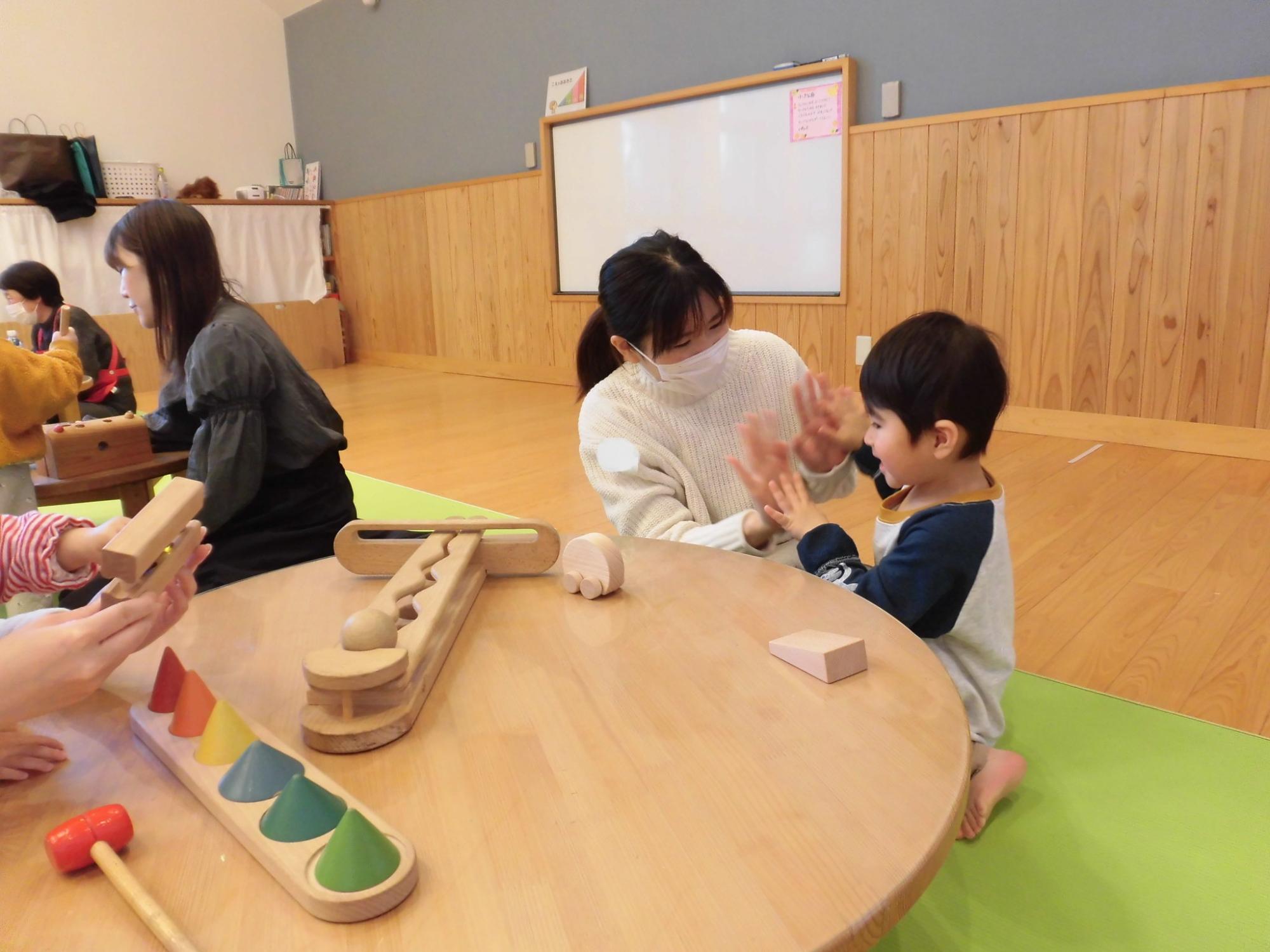 おもちゃの広場