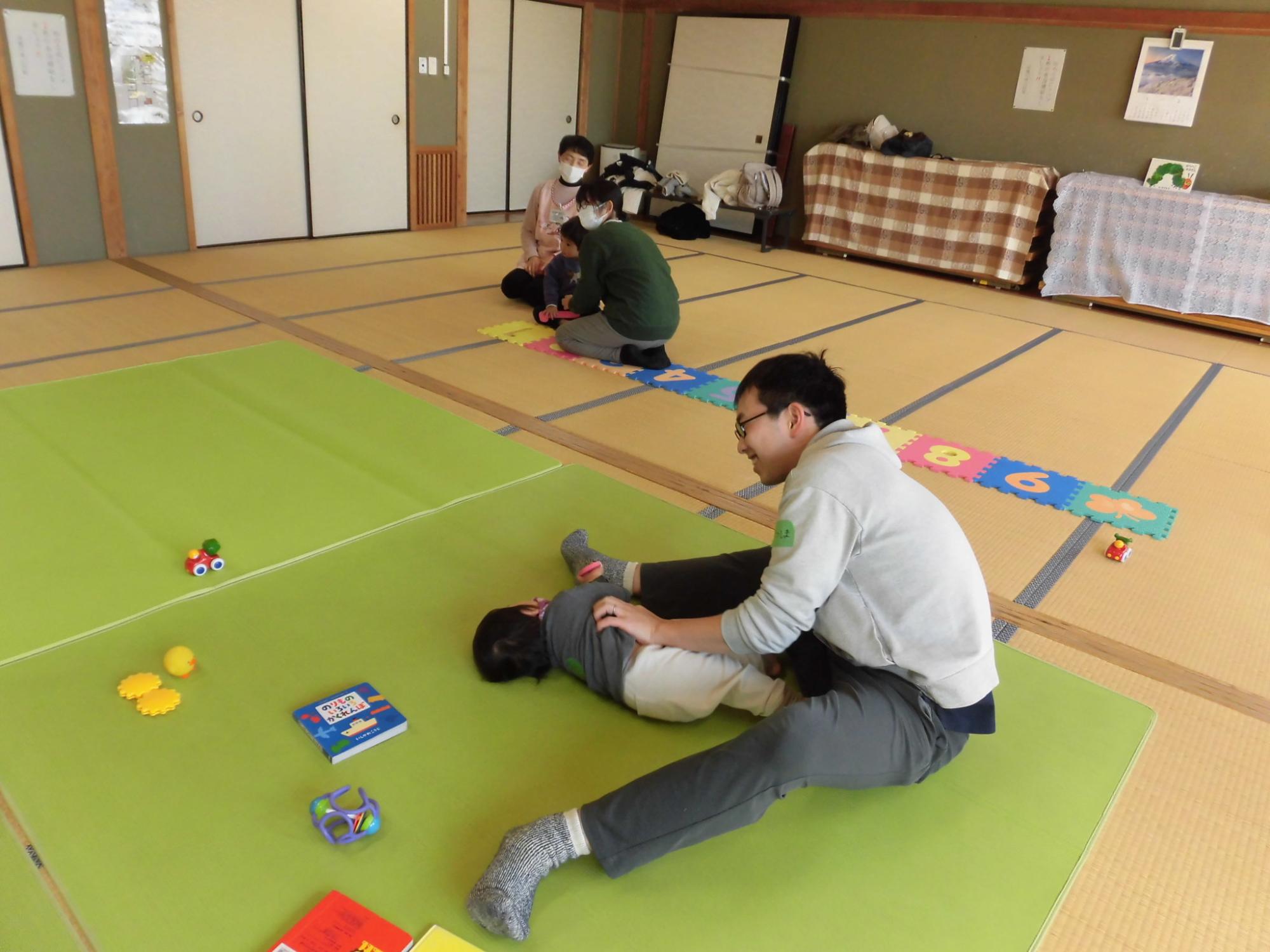 親子で楽しく絵本タイム