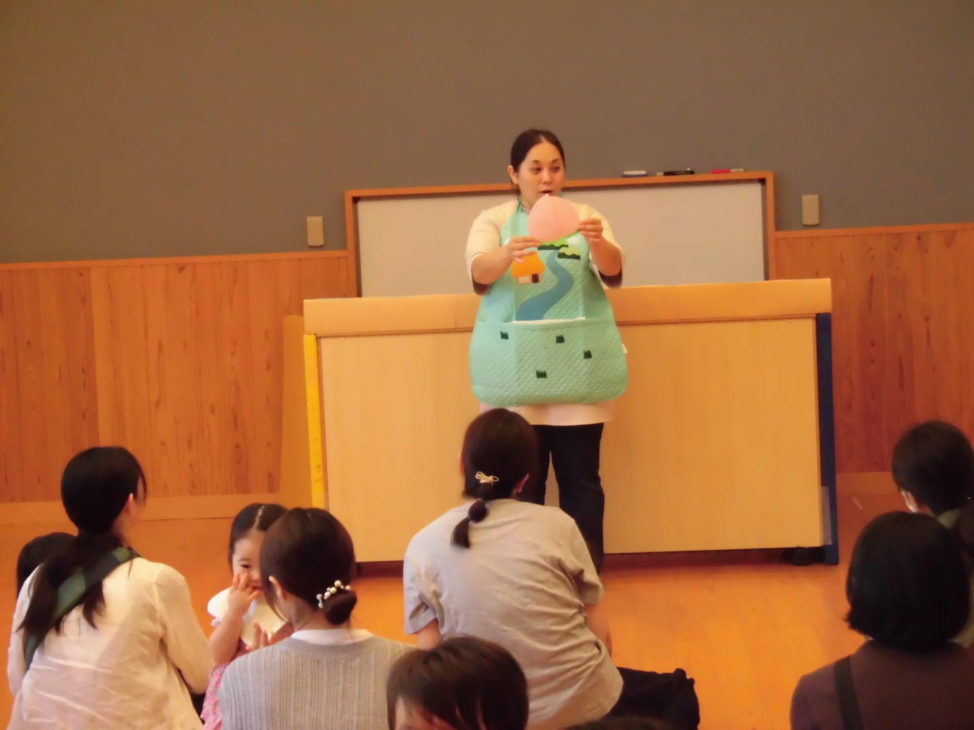 お楽しみ会桃太郎