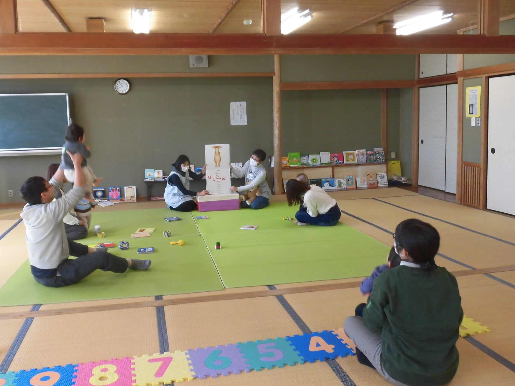 親子で楽しく絵本タイム
