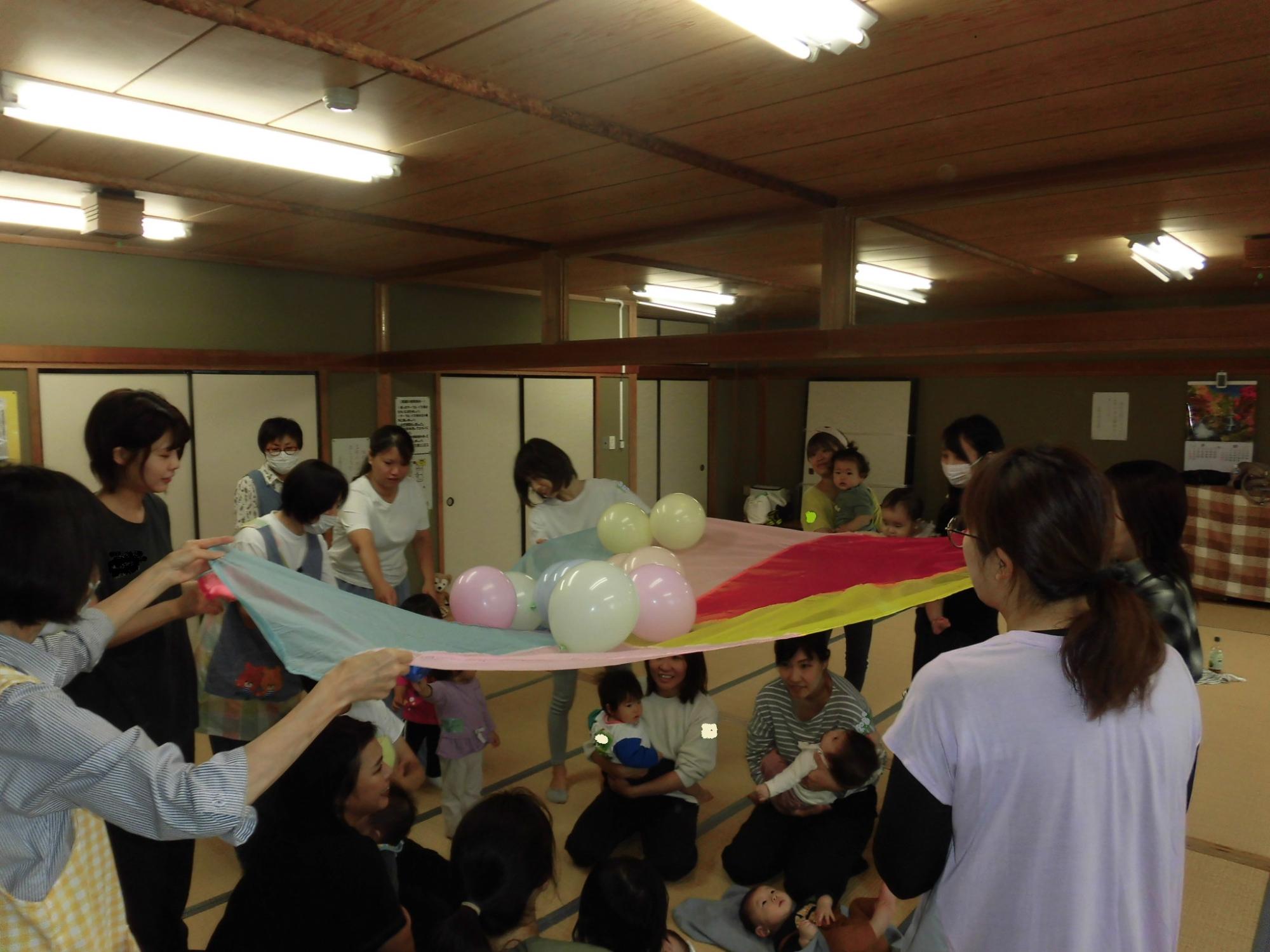 親子ふれ愛ヨガ