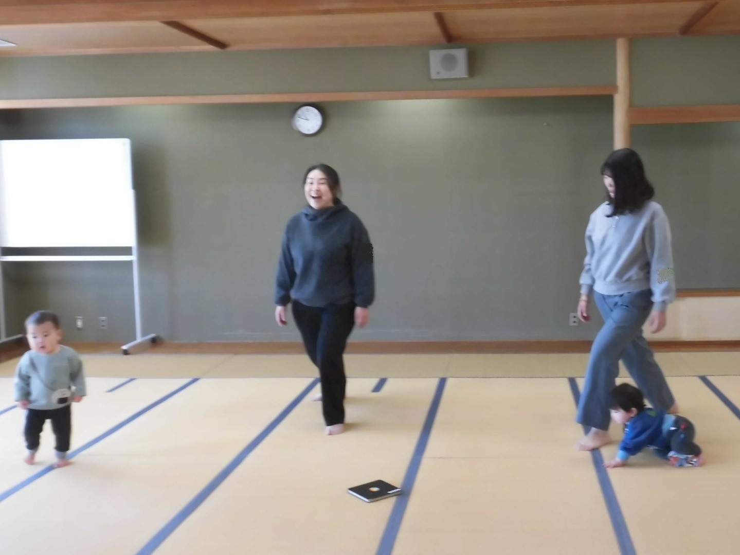 親子ふれ愛ヨガ