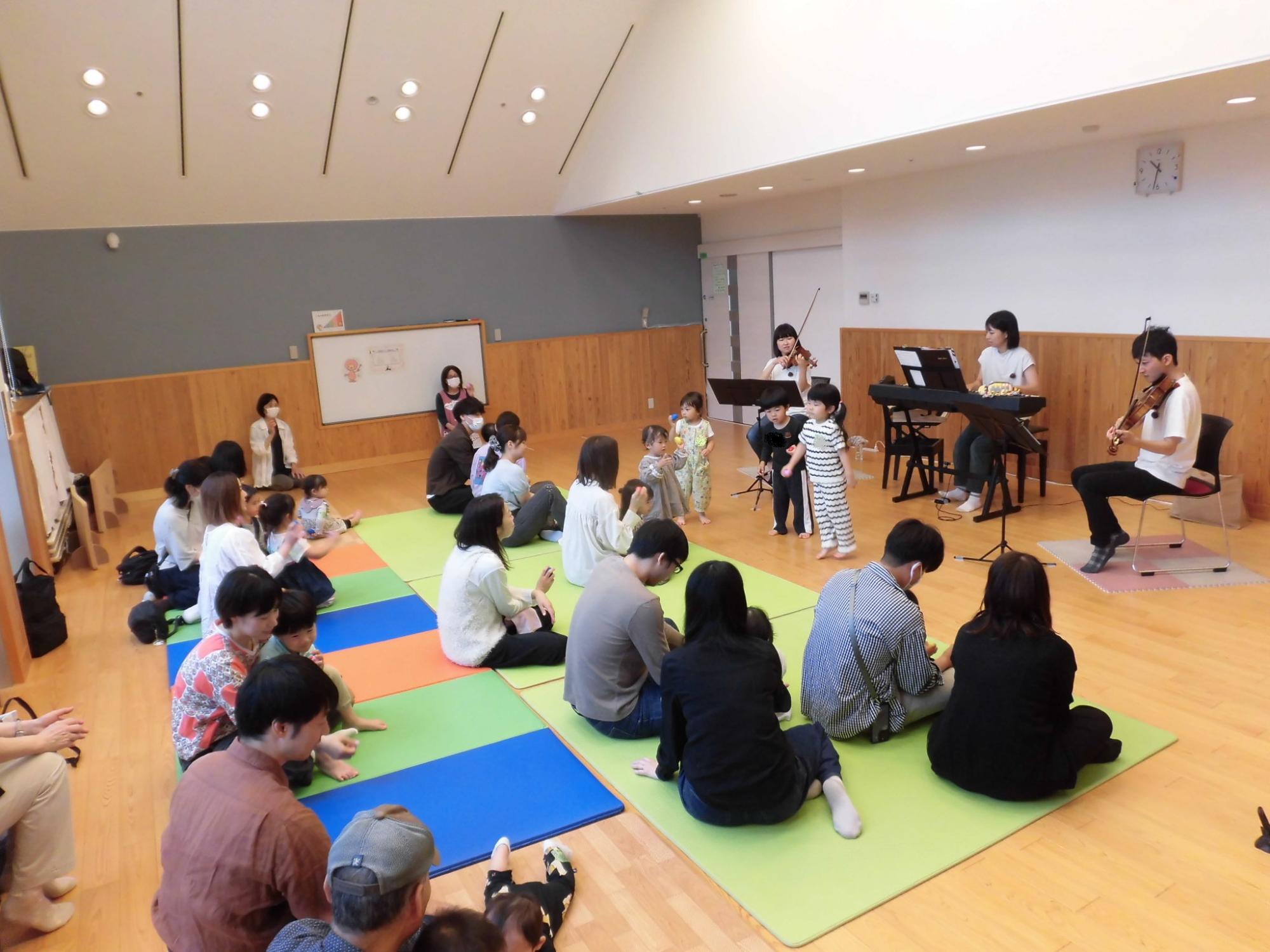 パパ&ママ応援コンサート（ぬくぬく）5月25日