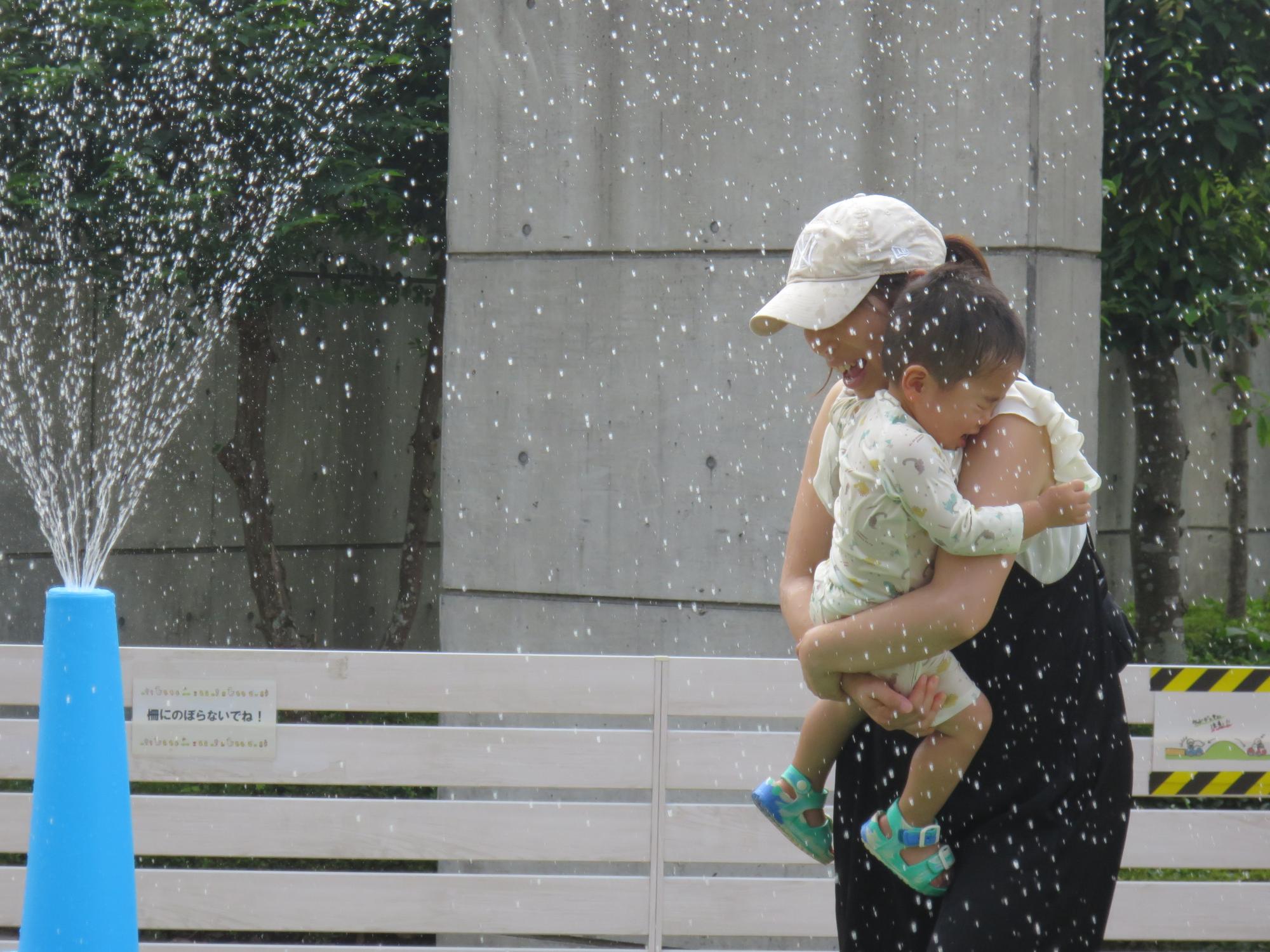 プールで水遊び（ぬくぬく）8月7日